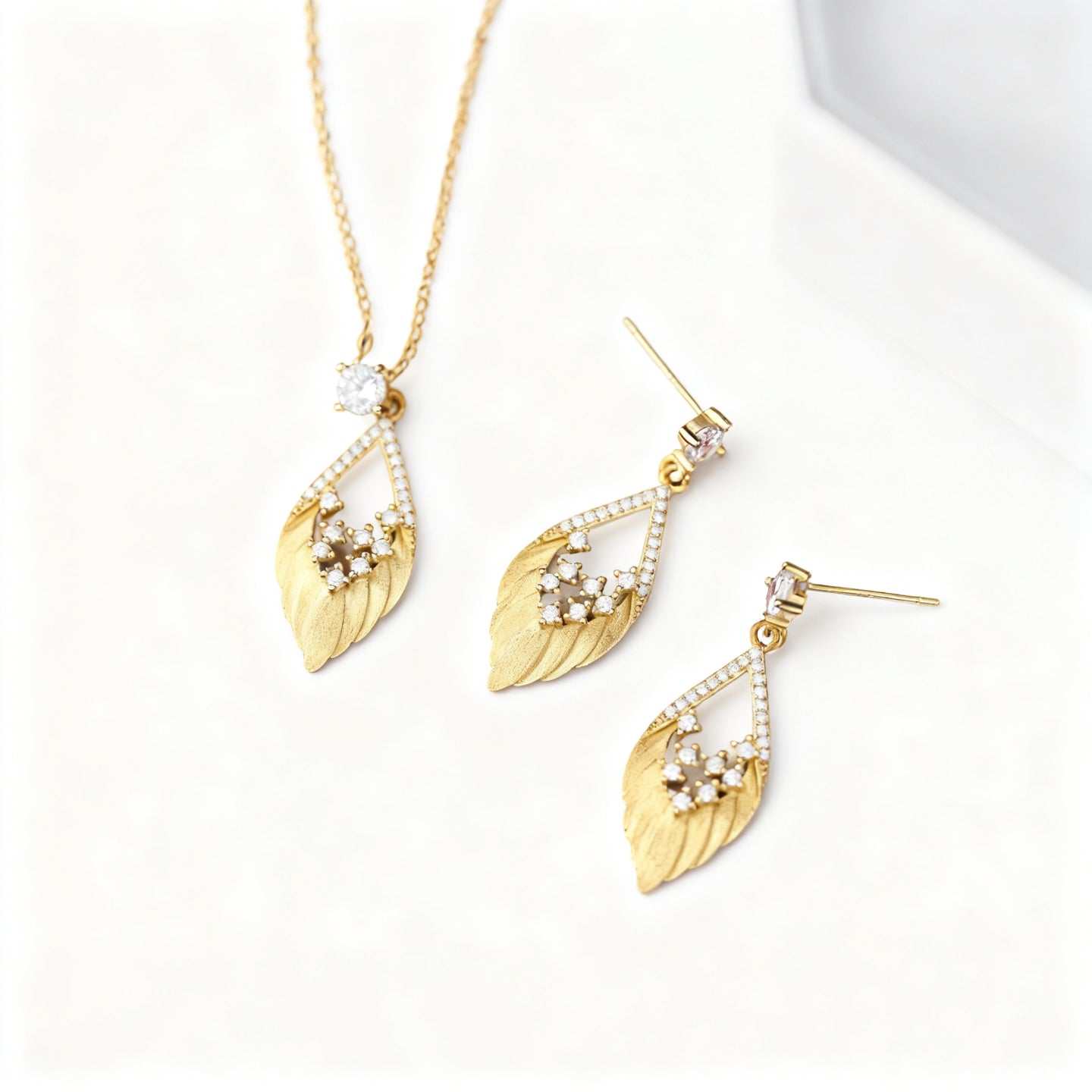 Golden Feather Pendant Necklace