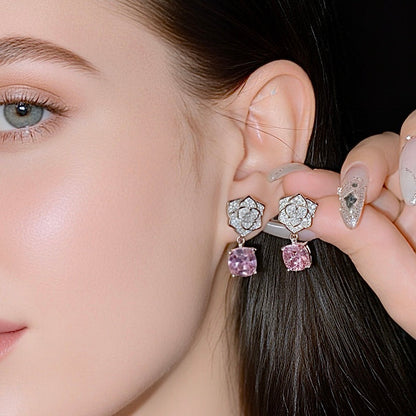 Dazzling Rose Necklace
