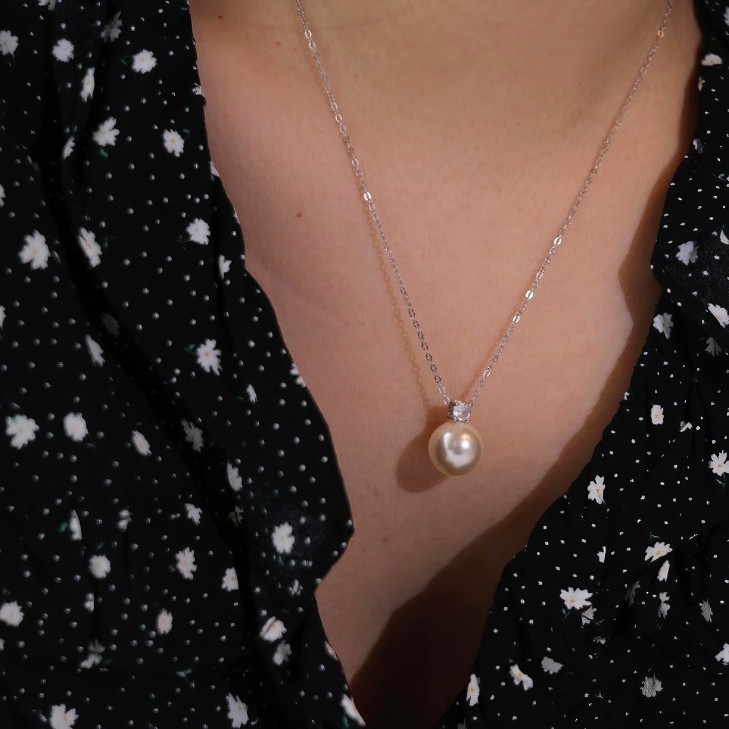 Princess Diana Pearl Pendant Sterling Silver Necklace and Stud Earrings