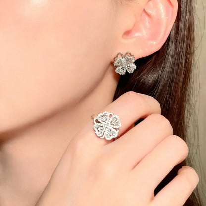 Diamond Clover Spinner Worry Necklace