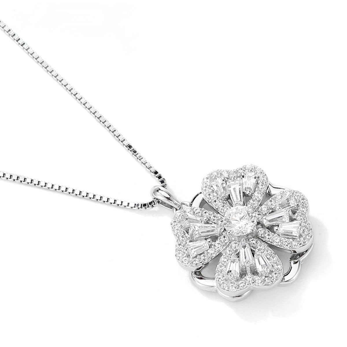 Diamond Clover Spinner Worry Bracelet