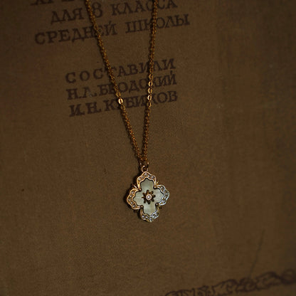 Victoria Mother-of-pearl Bracelet