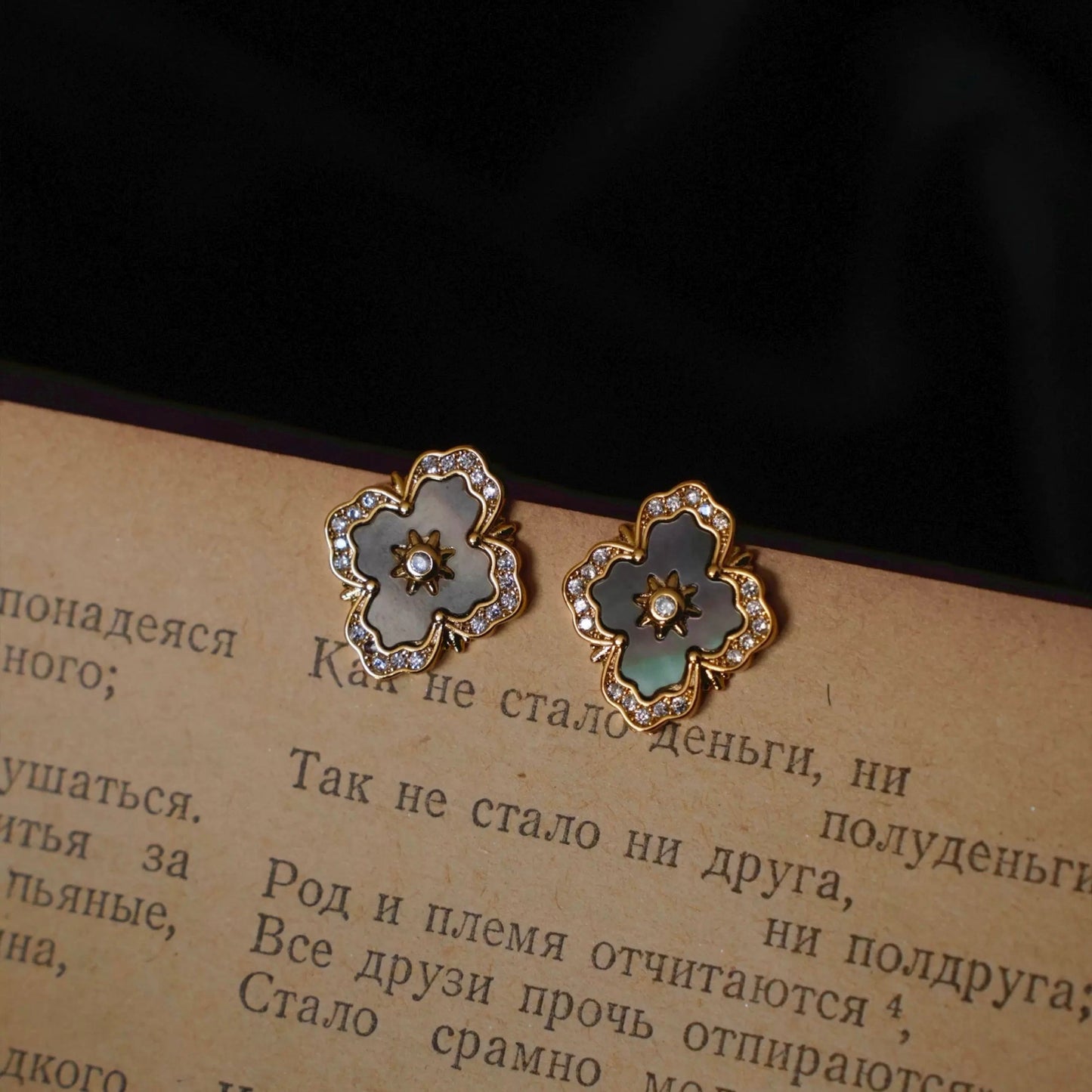 Victoria Mother-of-pearl Bracelet