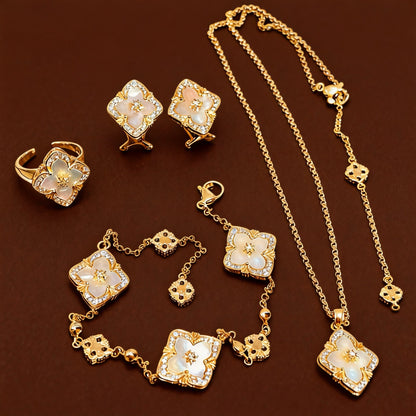 Victoria Mother-of-pearl Necklace