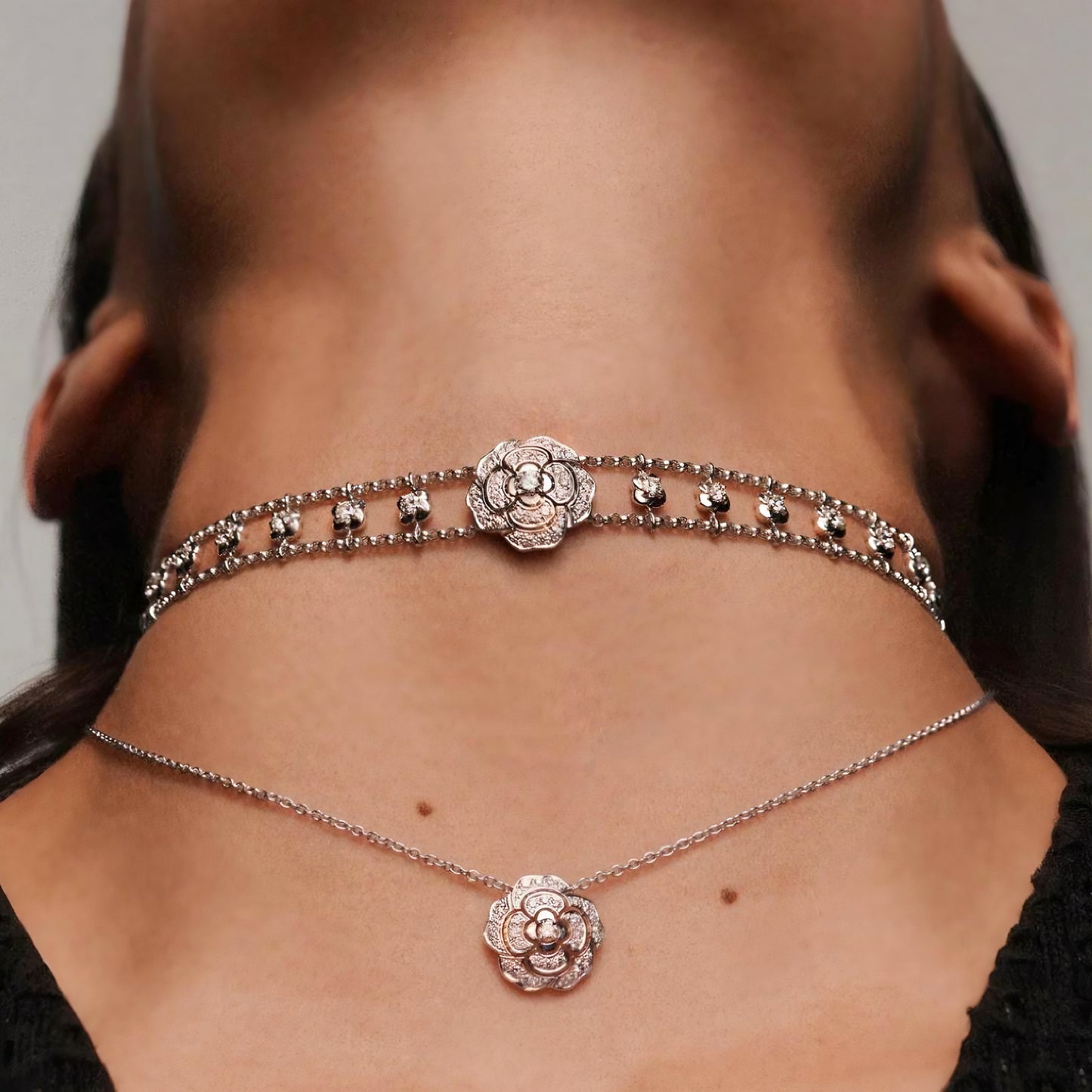 Bouton de Camélia Long Necklace