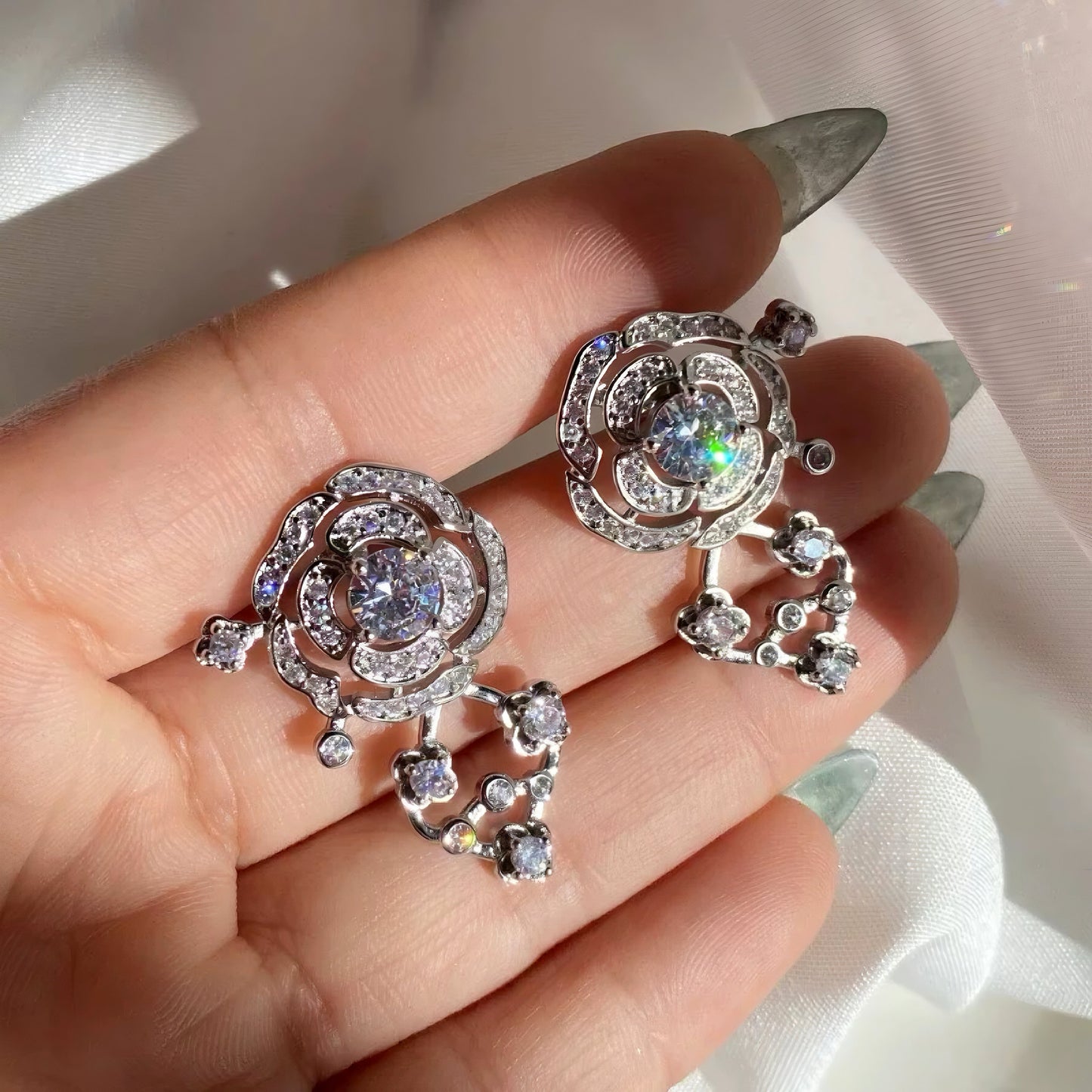 Bouton de Camélia Earrings