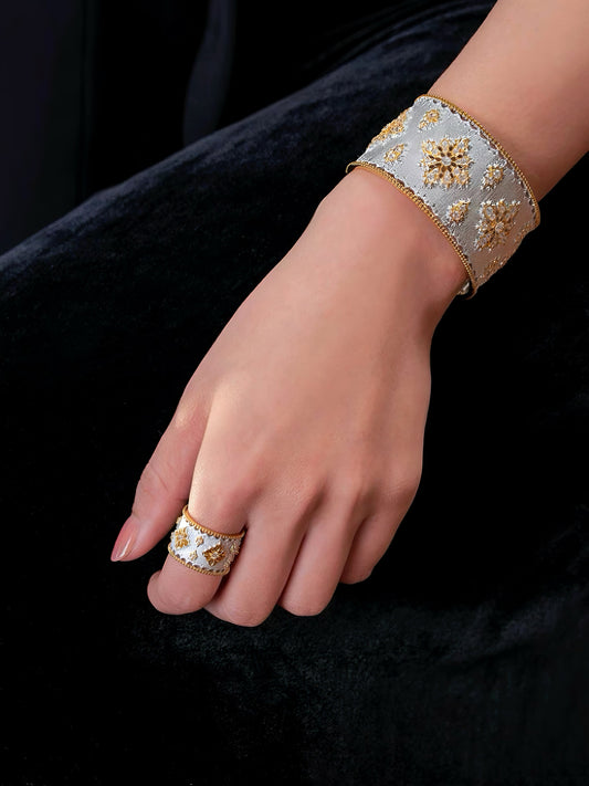 Calyx Vintage Band Ring