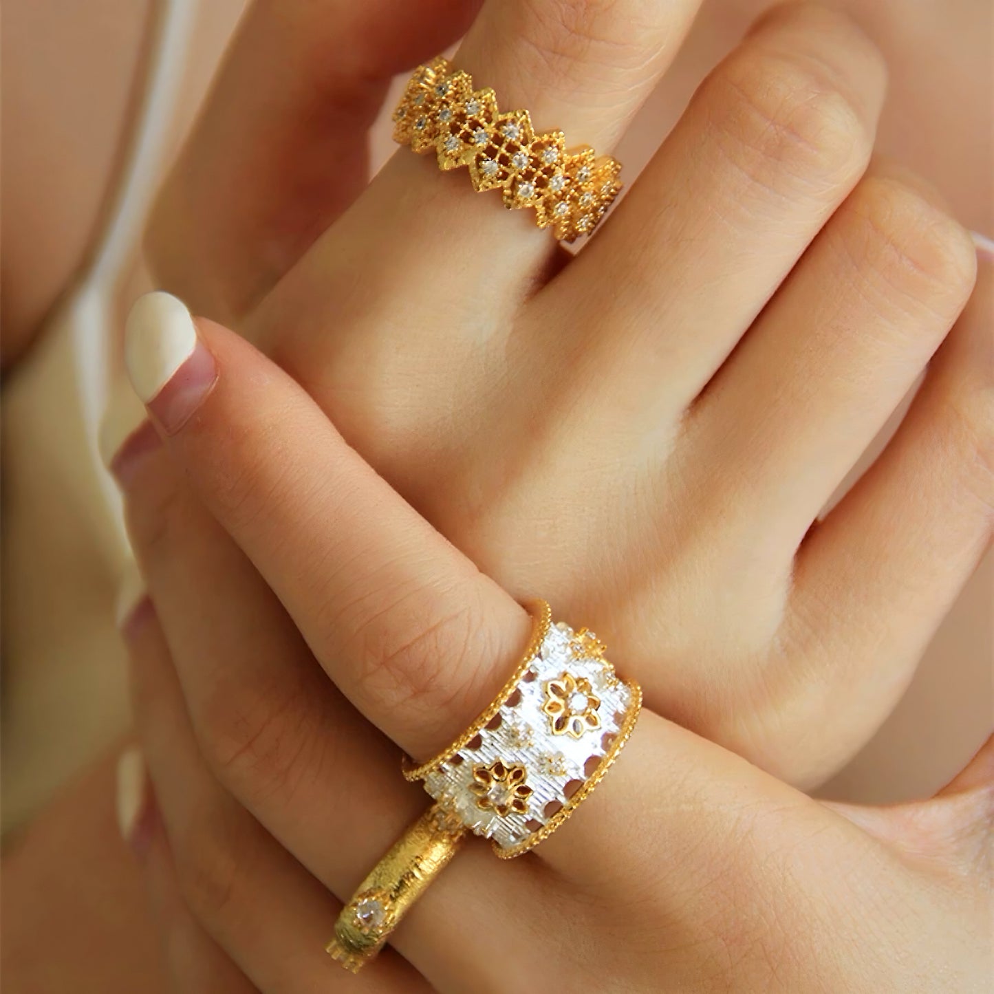 Lunel Cutout Band Ring